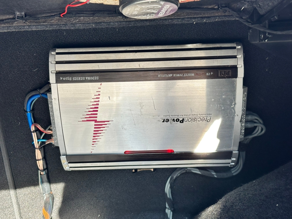 Очередной проект — LADA Niva в нашей студии автозвука!